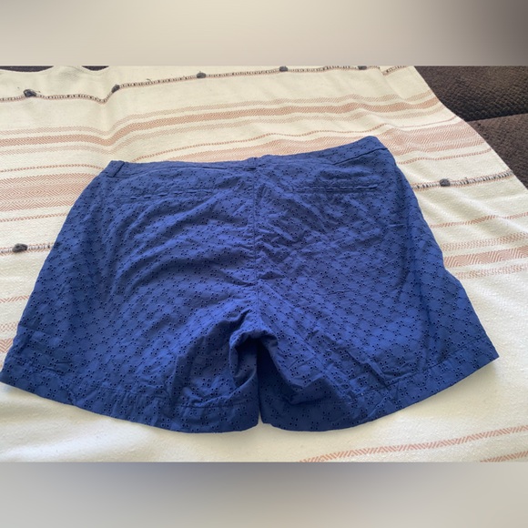 Old Navy Eyelet Shorts - Picture 4 of 4